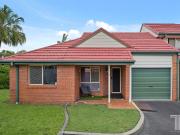 Low Set Villa in a Gated Complex Close to Parks,...