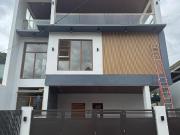 Lower Antipolo Townhouse For Sale, 5 Bedrooms 3 Car Garage