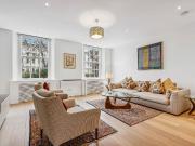 Lowndes Square, London SW1X, 2 bed flat to rent, £5,950...