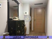 LT / Piso de TRES dormitorios en Granada Centro