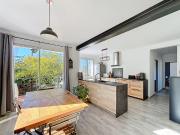 LUBERON APT JOLIE MAISON AVEC JARDIN ET DEPENDANCES