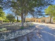 Luberon, belle propriété avec terrain et piscine sur le... Luberon, belle propriété avec terrain et piscine sur le...
