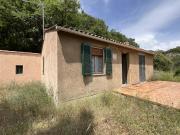 Luberon, Gignac, Petite maison de plain pied à rénover...