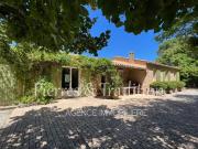 Luberon, proche centre ville APT, Maison 5 chambres avec...