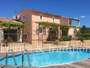 Luberon, Saint saturnin Les Apt, grande maison récente...