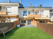 Lucas Fox presenta esta amplia y funcional casa adosada...