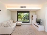 Lucas Fox presenta esta casa unifamiliar en venta en...