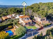 Lucas Fox presenta esta encantadora villa completamente...