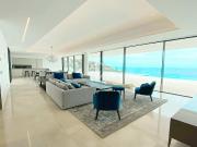 Lucas Fox presenta esta excepcional villa en la...