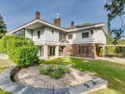 Lucas Fox presenta esta magnífica casa independiente a...