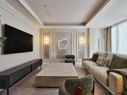 Lucas Fox presenta este amplio piso situado en la calle...