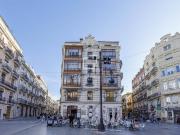 Lucas Fox presenta este edificio en venta. Se trata de...