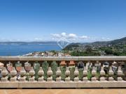 Lucas Fox presenta una villa de piedra de alta calidad...