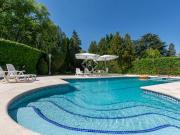 Lucas Fox se complace en presentar esta impresionante y...