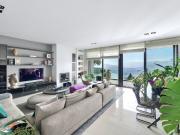 Lugano, Aldesago: Penthouse mit Seeterrasse und Jacuzzi,...