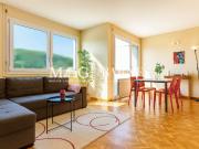 Lugano, Pazzallo: Helle 4.5 Zimmer Wohnung mit Terrasse