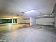 Lugar garagem 31 p/ arrendamento em Azurm, junto U....