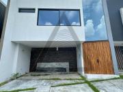 Lujosa casa a estrenar en Soare ll Solares, acabados...