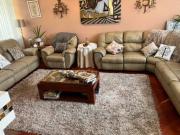 Lujosa casa de renta o venta en urbanización cerrada...
