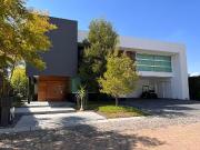 Lujosa Casa de revista