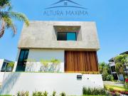 Lujosa Casa Nueva en Venta Condominio Villa Verona...