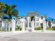 LUJOSA RESIDENCIA EN EL FRESNO