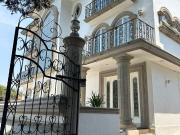 LUJOSA RESIDENCIA EN VENTA EN LOMA DE VALLESCONDIDO