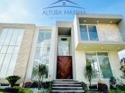 Lujosa Residencia Nueva en Venta Villa Verona Zona...