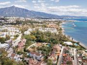 Lujosa Villa Adosada junto a la Playa en Puerto Banús –...