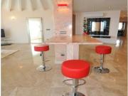 Lujosa Villa Nueva Construccion en PRIMERA LINEA de MAR...