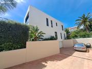 Lujosa vivienda unifamiliar en segunda línea de mar