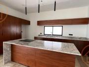 LUJOSA Y AMPLIA CASA EN DZITYA