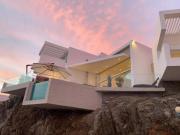 LUJOSA Y EXCLUSIVA CASA DE PLAYA EN CERRO AZUL