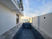 Lujosa y hermosa, casa con vista al mar, urb. cerrada