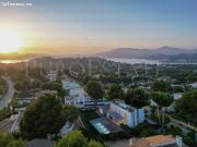 Lujosa y moderna vivienda de 4 habitaciones, piscina y...