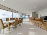 Lujoso apartamento de 197 m2, ubicado en primera línea,...