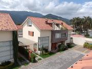 LUMBISI CASA EN VENTA CUATRO DORMITORIOS