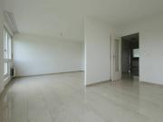 LUMINEUX APPARTEMENT TRAVERSANT DE 3.5 PIÈCES AU 6EME...