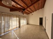 LUMINOSA CASA EN VENTA EN BARRIO PRIVADO DALVIAN