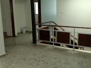 Luminosa oficina en Planta alta, AV Madero Casi esquina...