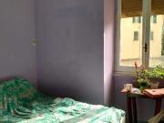 Luminosa stanza con riscaldamento in appartamento con 4...