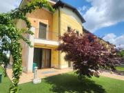 LUMINOSA VILLA A SCHIERA DI TESTA