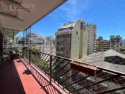 Luminoso 3 ambientes en alquiler al frente con balcón en...