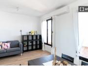 Luminoso apartamento amueblado bien comunicado con Barcelona Luminoso apartamento amueblado bien comunicado con Barcelona