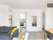 Luminoso apartamento amueblado cerca de la estación de...