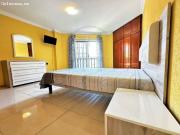 Luminoso apartamento con balcón en pleno centro de...