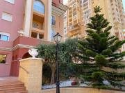 Luminoso apartamento de 3 dormitorios con vistas al mar...