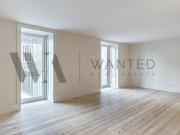 LUMINOSO APARTAMENTO T3, COM VARANDA, COMPLETAMENTE...