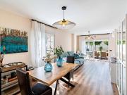 Luminoso bajo en esquina con amplia terraza y jardín...