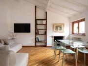 Luminoso bilocale a Moscova Milano